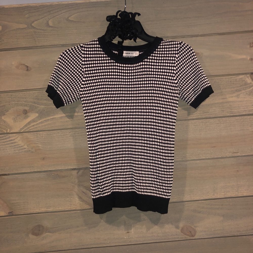 knitted shirt
